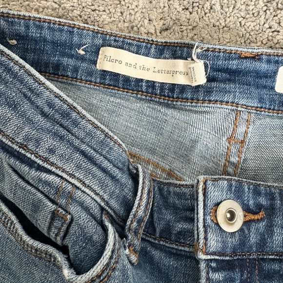 💜 Anthropologie Pilcro and Letterpress Denim Boyfriend Distressed Shorts - Picture 4 of 6
